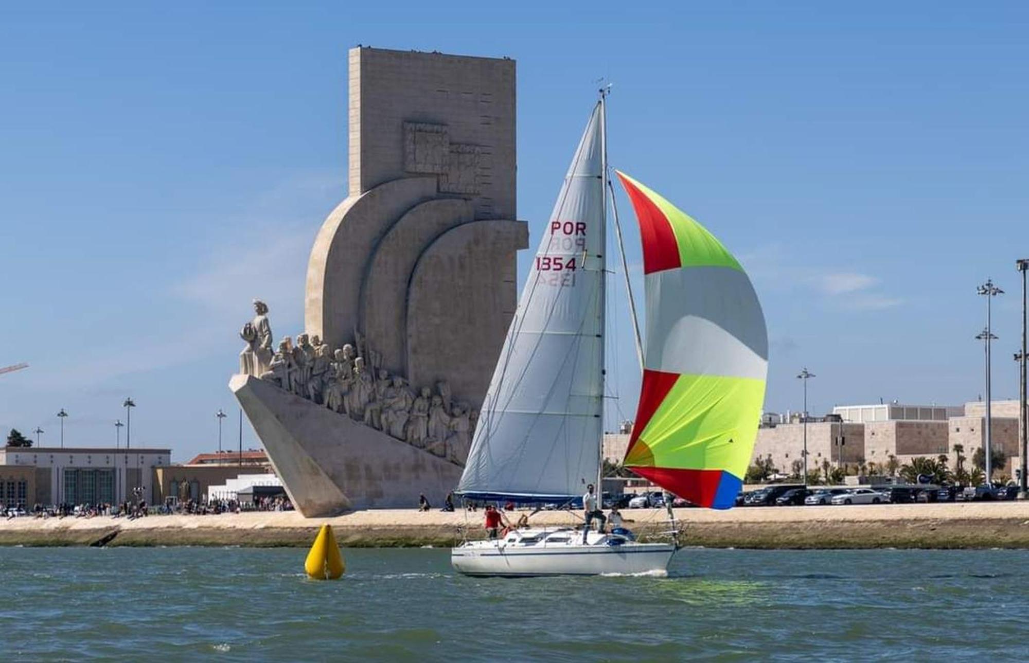 Be Local - Sleep Aboard The Santa Maria Sailing Boat In Lisbon Apartment Exterior foto