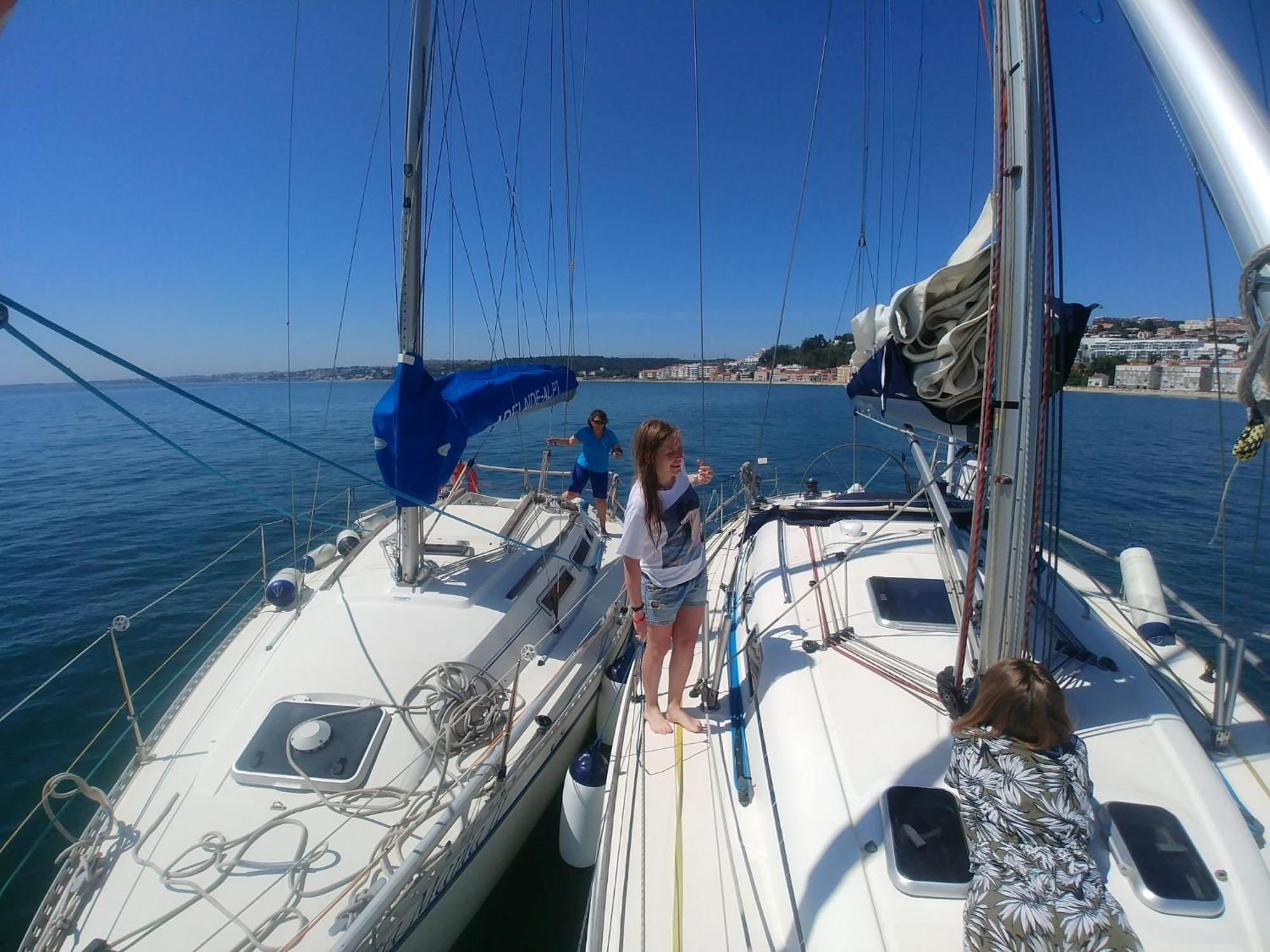 Be Local - Sleep Aboard The Santa Maria Sailing Boat In Lisbon Apartment Exterior foto