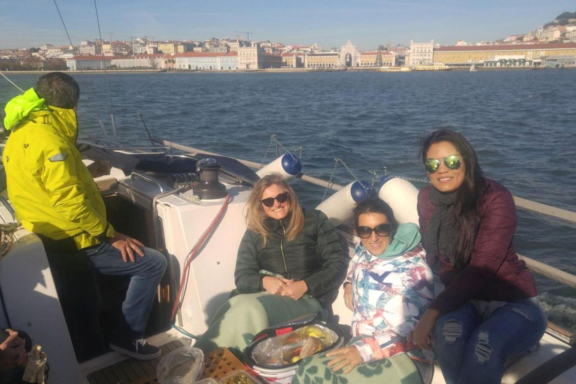 Be Local - Sleep Aboard The Santa Maria Sailing Boat In Lisbon Apartment Exterior foto