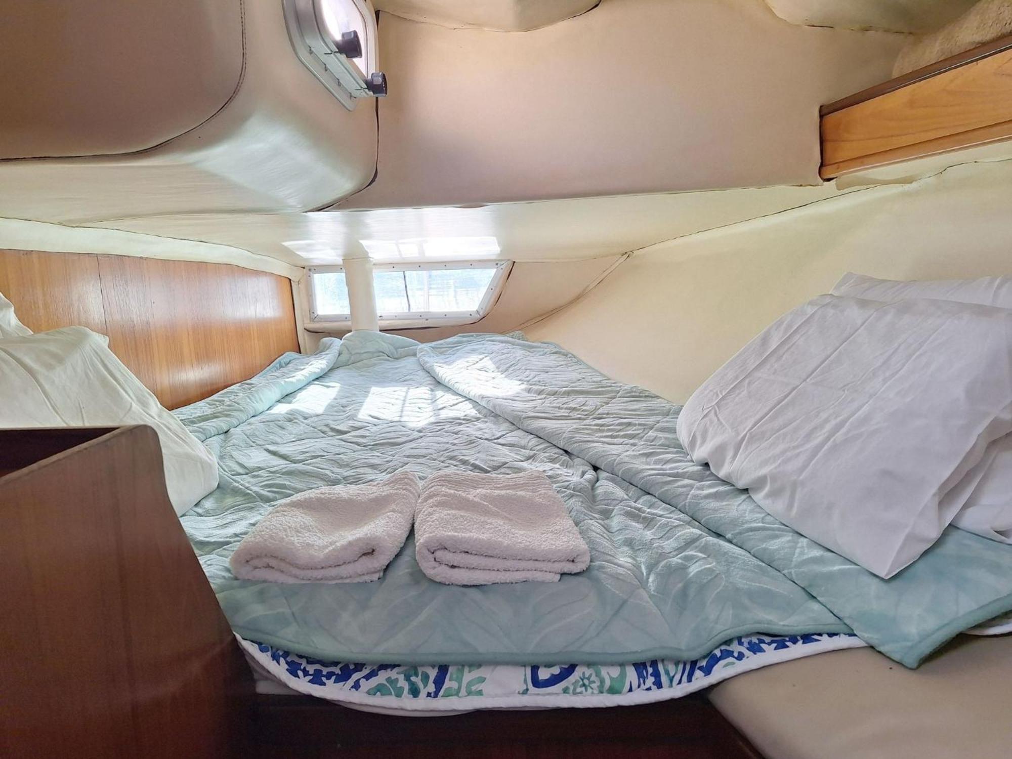 Be Local - Sleep Aboard The Santa Maria Sailing Boat In Lisbon Apartment Exterior foto