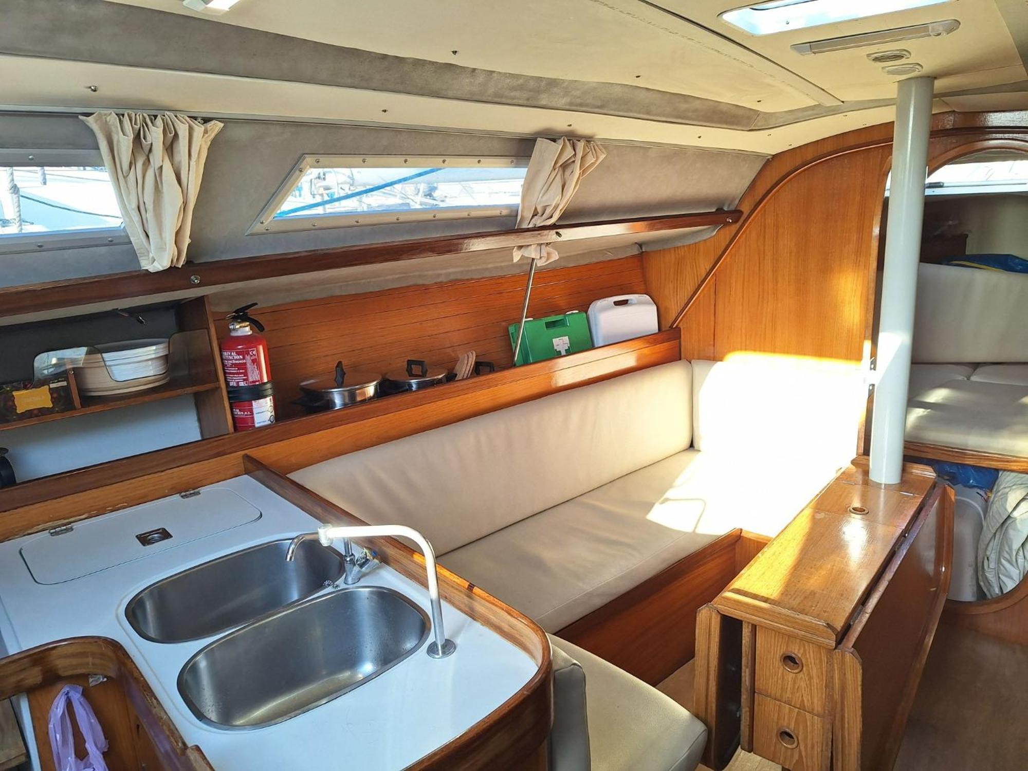 Be Local - Sleep Aboard The Santa Maria Sailing Boat In Lisbon Apartment Exterior foto